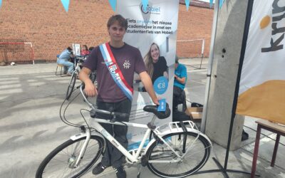 HOWEST-student Louis huurt studentenfiets bij Mobiel: “Voor 8 euro per maand heb ik een goeie fiets, zonder zorgen”